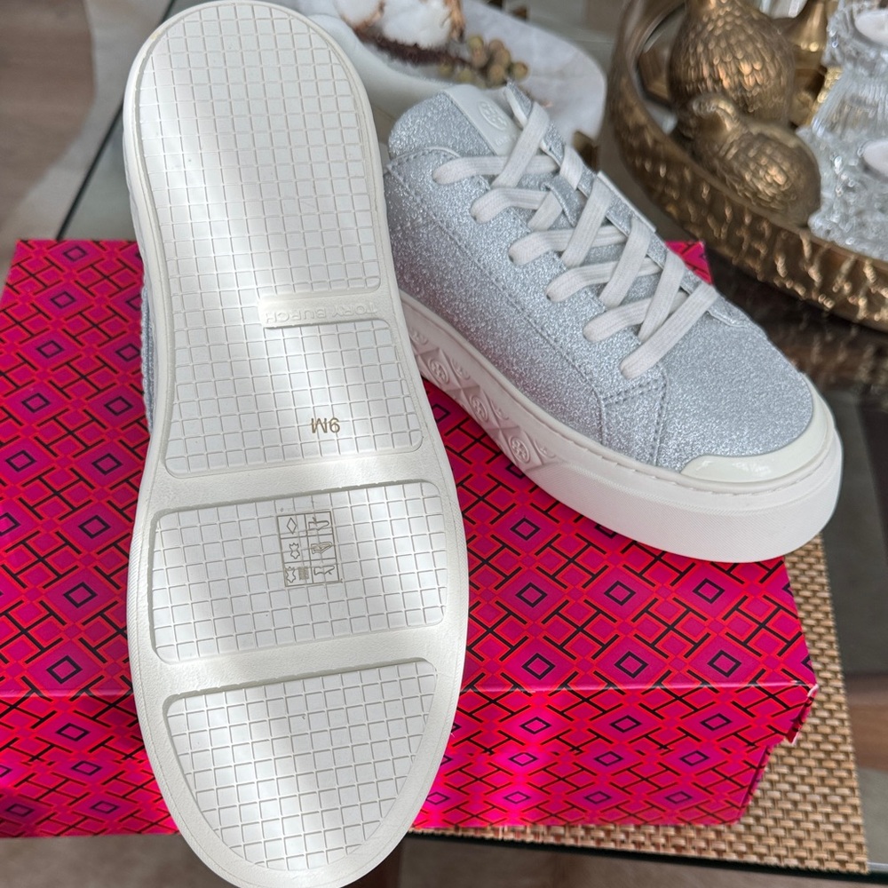 Tory Burch Lady Bug Women's Silver Glitter Sneakers Sz 9 - Picture 4 of 10